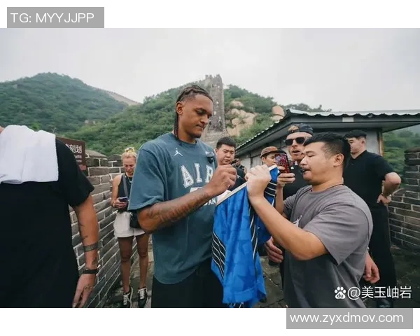 篮球巨星与影视明星的奇妙相遇揭开了运动与娱乐的精彩交融之旅